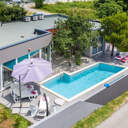 Modern Villa Jura With Pool Near The Beach, Extra Pool Heating Available Medulin Exterior foto